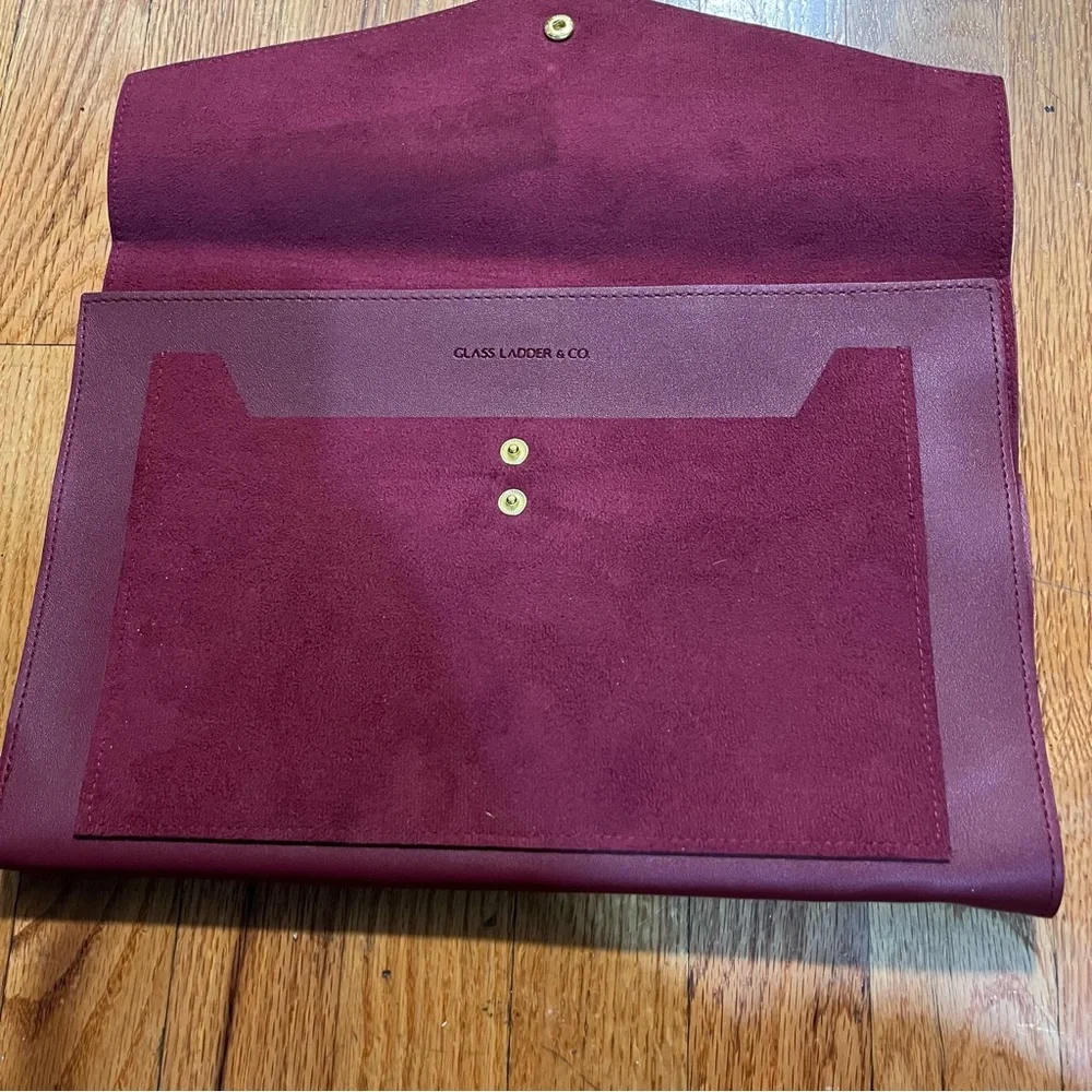 NWT Glass Ladder & Co Portfolio Clutch Burgundy Megan Portfolio Clutch